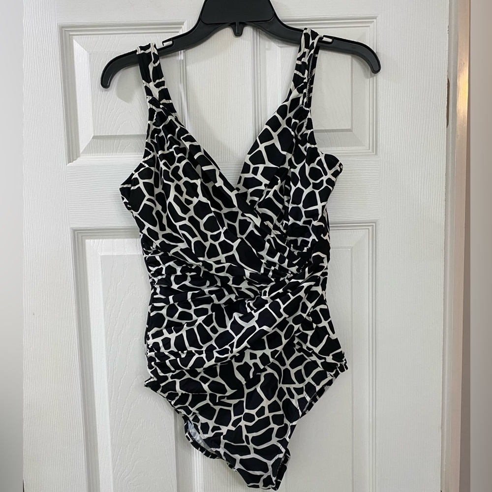🩱Women’s Bathing Suit, Size 10🩱